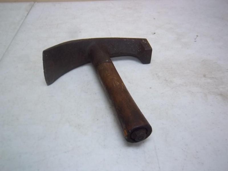 lot 7 image: Antique Blacksmithing Tool ...
