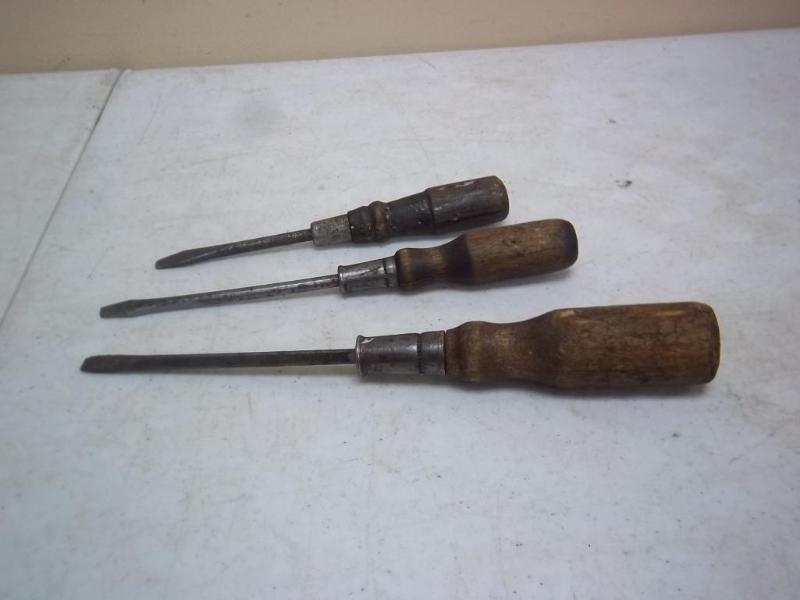 lot 8 image: Antique Wood Handle Screwdrivers&nb...