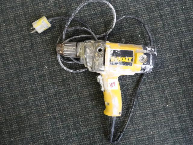 lot 108 image: Dewalt DW130 12" Reversible D...