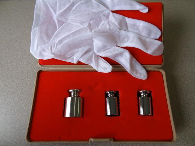 lot 129 image: Ohaus Calibration Weight in Case...