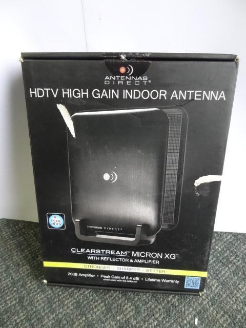 lot 32 image: Antennas Direct HDTV High Gain Indo...