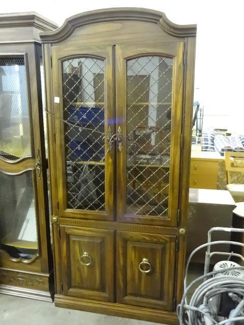 lot 11 image: Broyhill Lighted Hutch-1 piece. Top...