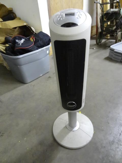 lot 110 image: Ceramic Element Lasko Model 5355-No...