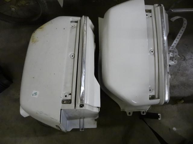 lot 118 image: Honda Motorcycle Hard case Saddle B...