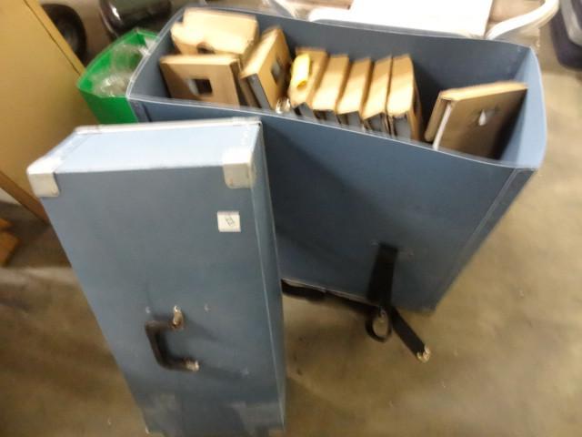 lot 122 image: Plastic Latchable Container with U ...
