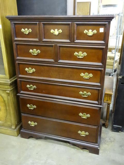 lot 15 image: 6 Drawer Dresser 38" x 18"...