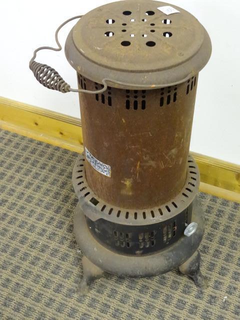 lot 155 image: Magic Chef Gas Heater...