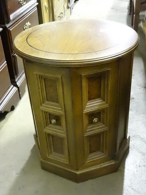 lot 19 image: Round End Table with Storage Under-...