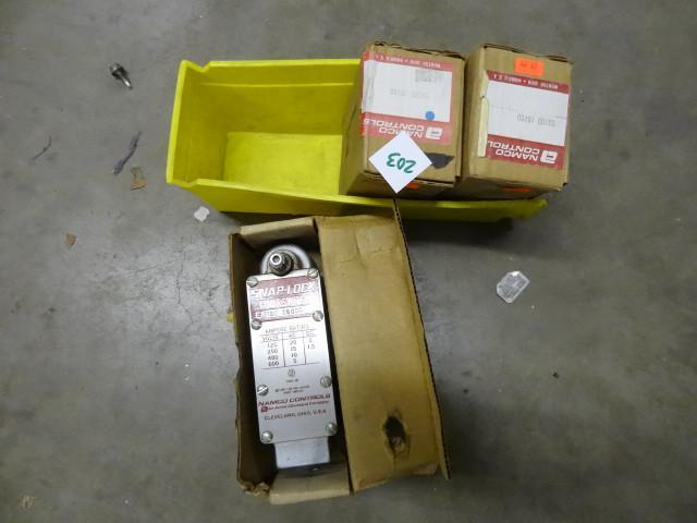 lot 203 image: 3-Namco Controls EA70010100...