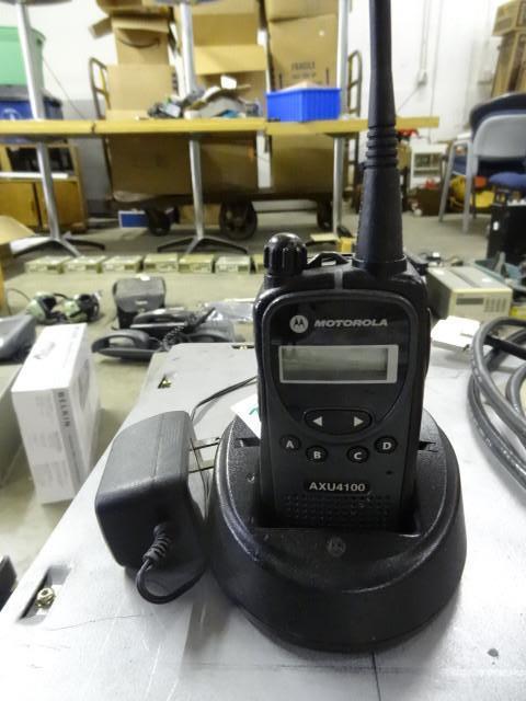lot 252 image: Motorola AXU4100 Walkie Talkie with...