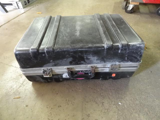 lot 290 image: Black Heavy Duty Latchable case wit...