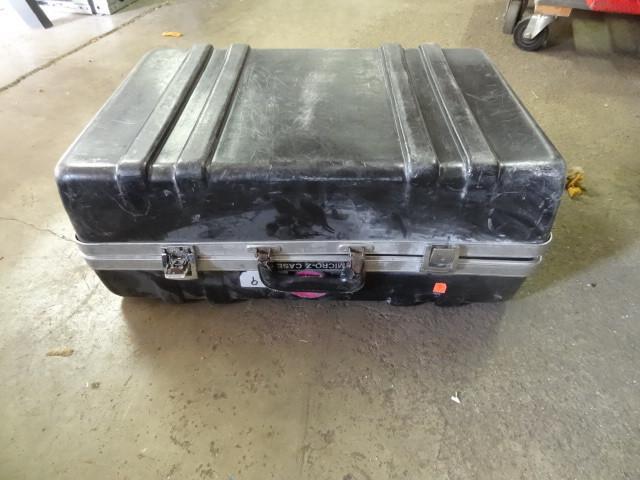 lot 291 image: Black Heavy Duty Latchable case wit...