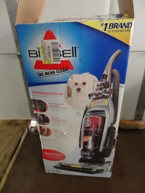 lot 293 image: Bissell Power Groom pet Bagless Vac...