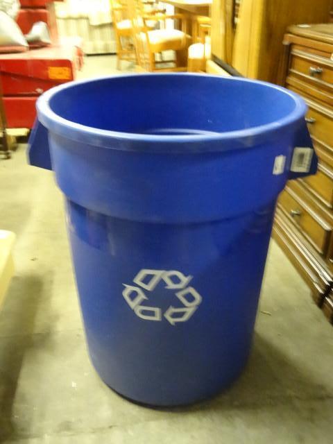 lot 65 image: Plastic Blue Garbage...