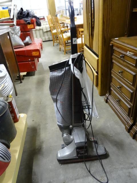 lot 69 image: Kirby Heritage II Legend Vacuum wit...