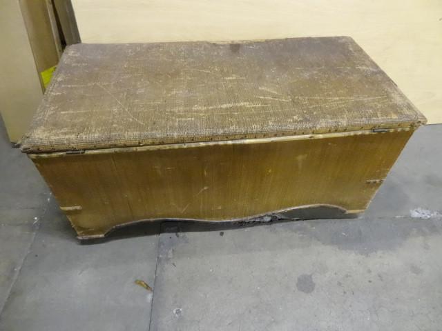 lot 78 image: Vintage Wood Hope Chest-Rough Shape...