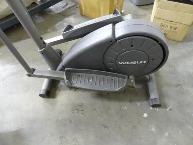 lot 90 image: Weslo Elliptical with Meter...