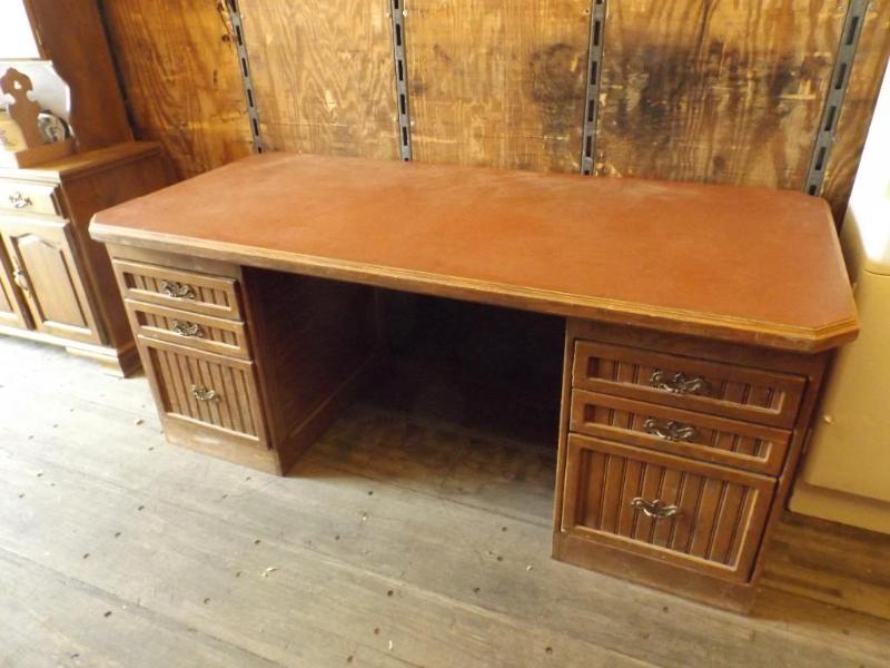 Solid wood and heavy Leather top fi...
