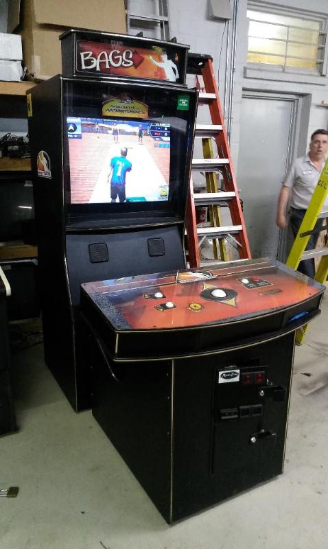 lot 3 image: Bags Arcade Game