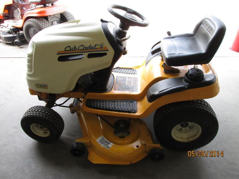 Cub Cadet Lawn Tractor, Model LT102...