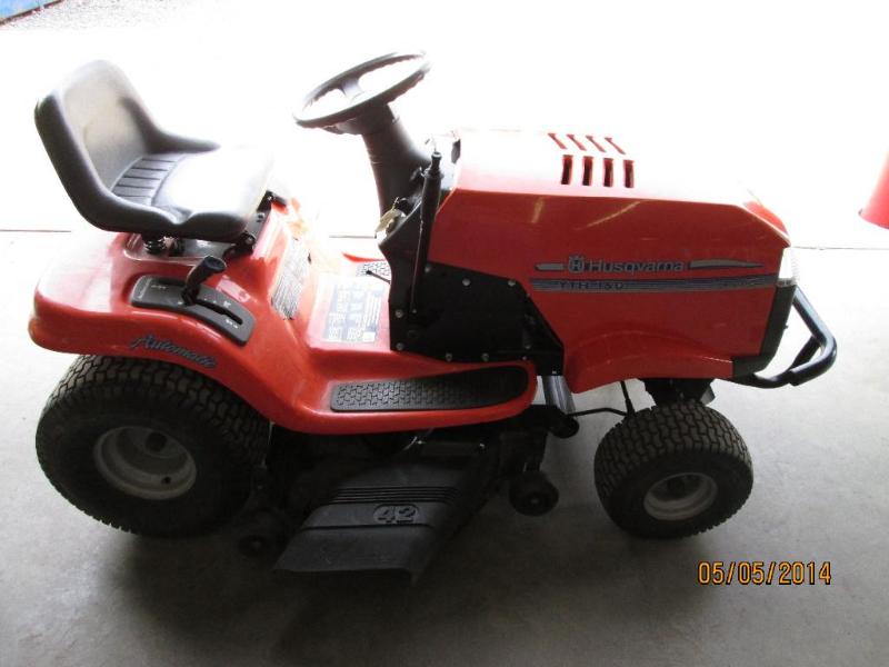 Husqvarna Lawn Tractor, Model YTH15...