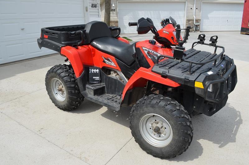 lot 1 image: 2009 POLARIS ATV MODEL 500X2 in gre...