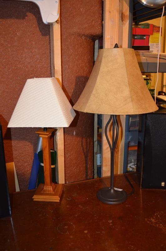 lot 24 image: 2 Decorative Table lamps....