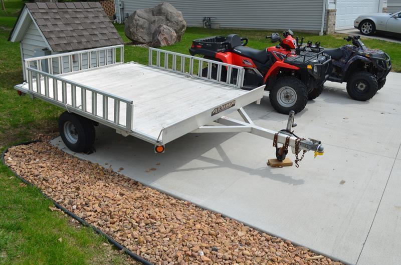 lot 3 image: 2007 ALUMA Brand 2 place Aluminum A...