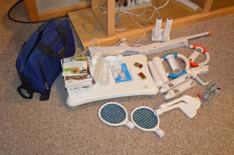 lot 39 image: Huge NINTENDO Wii Lot- works...