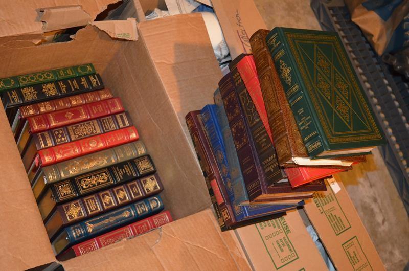 lot 42 image: Nice book Collection. Lower level b...