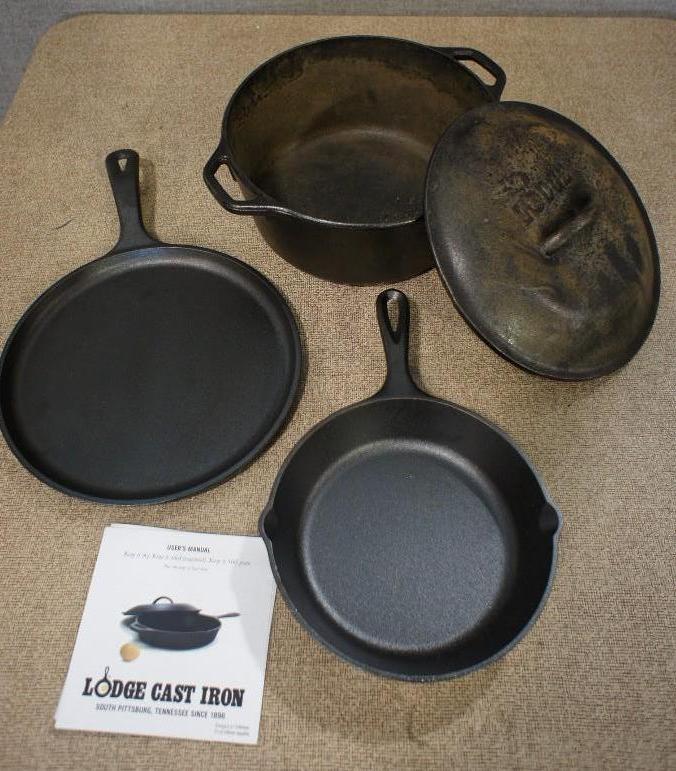 lot 108 image: Lodge Brand 4pc Cast Iron Set (Skil...