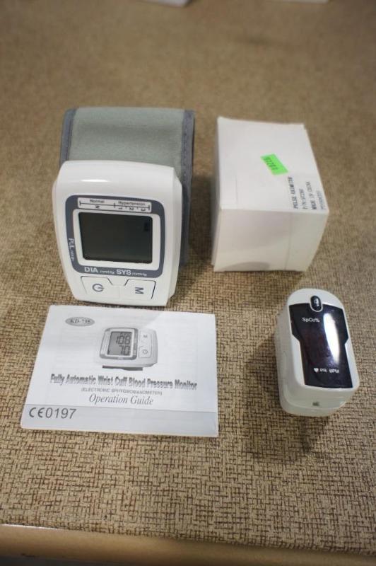 lot 112 image: (1) Fully Automatic Wrist Blood Pre...