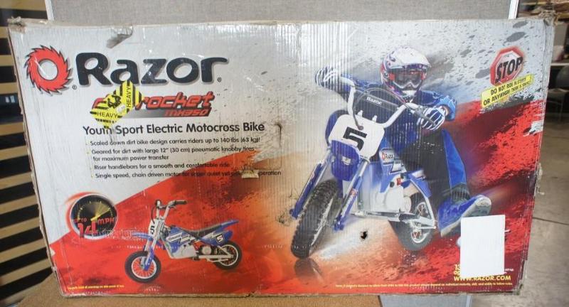 lot 5 image: Razor Dirt Rocket MX350. Untested -...