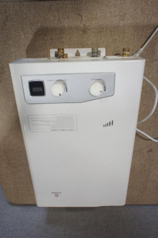 lot 70 image: EcoTemp Propane Heater. Untested P...
