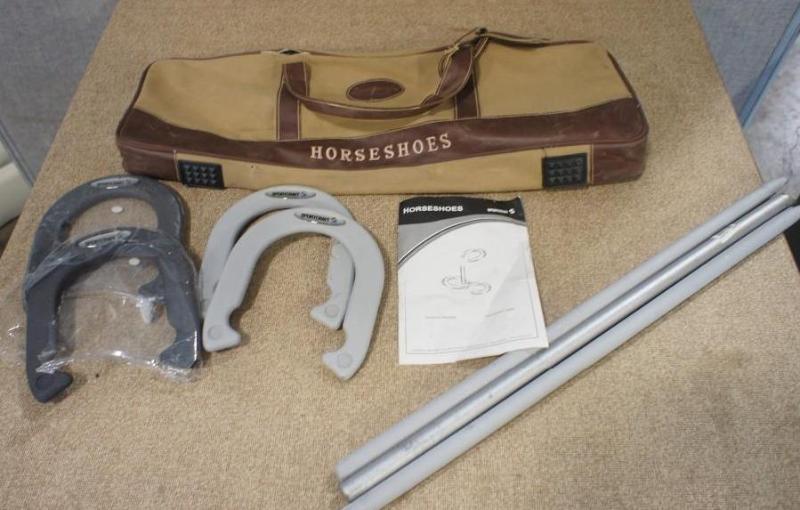 lot 89 image: Sport Craft Horseshoe Set with bag....