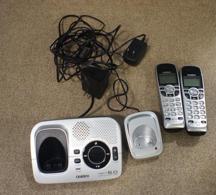lot 98 image: Uniden Cordless Phone Set &quot2 c...