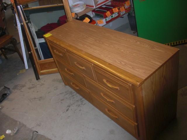 BEDROOM BUREAU