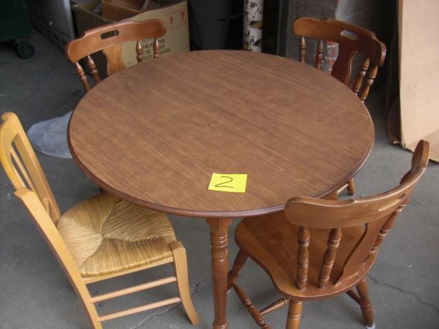 DINING ROOM TABLE