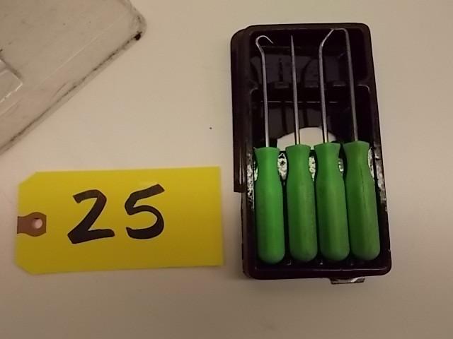 lot 25 image: Mac (4) pc. Pick Set...