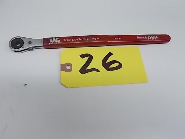 lot 26 image: Mac BP27 516" Side Terminal B...