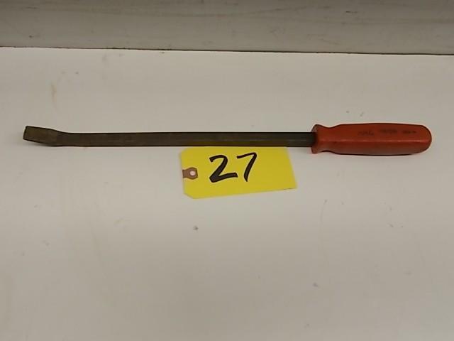 lot 27 image: Mac PB12R Pry Bar...