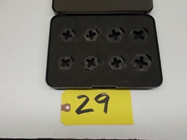 lot 29 image: Emhart Helicoil RTC15577 Sav-A-Stud...