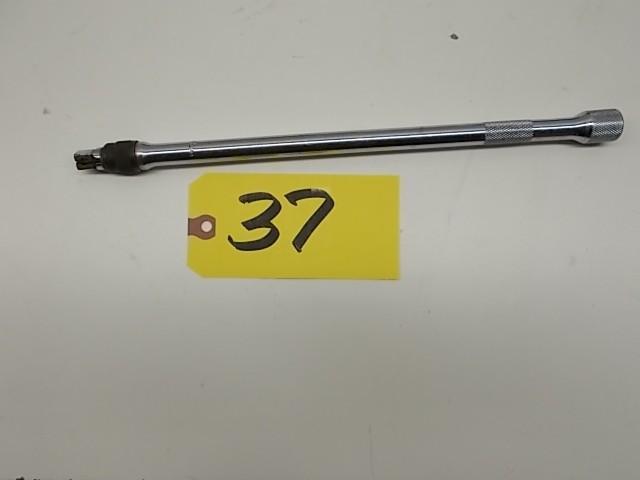 lot 37 image: Mac 38" Extension, 12"...