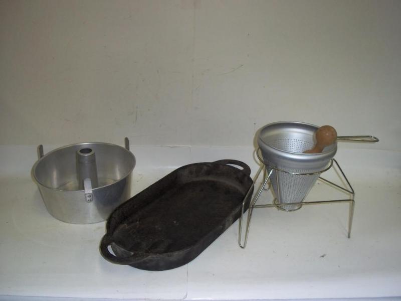 Cast Iron Pan - Angel Food Cake Pan...