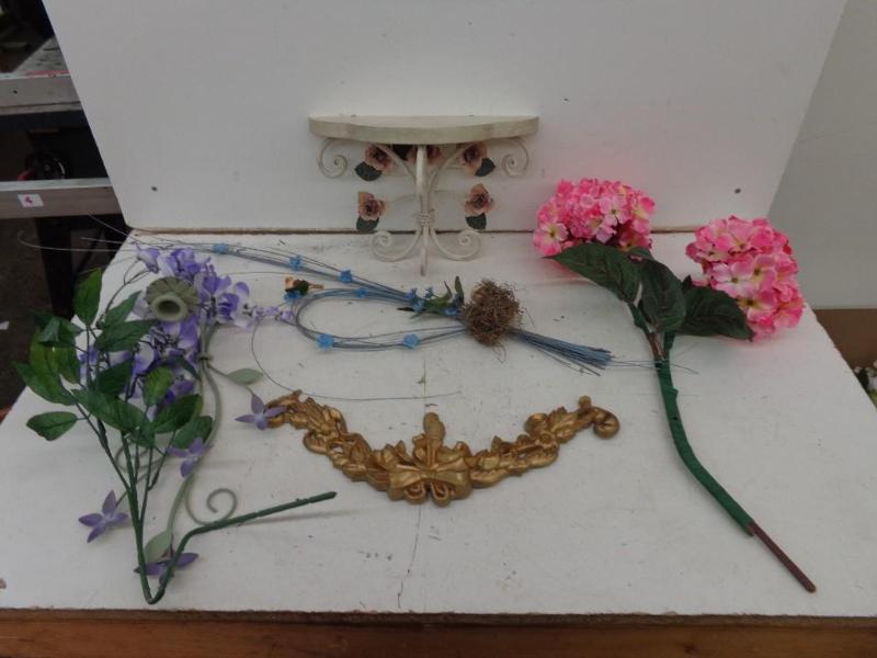 lot 110 image: Assorted Wall Decor, Small Knick Kn...