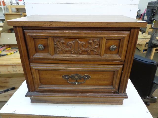 lot 113 image: 2 Drawer End Table 26.5" x 16....