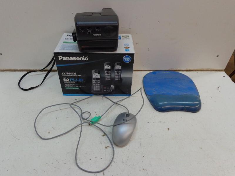 lot 122 image: Panasonic KX-TG4733&nbspDigital Co...