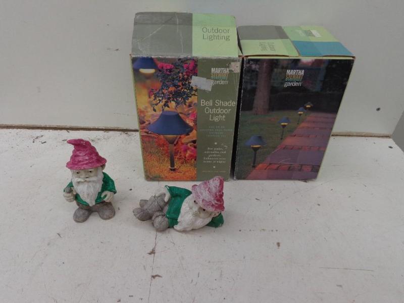 lot 13 image: Martha Stewart Lighting Boxes and G...