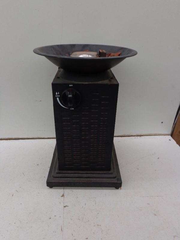lot 40 image: Small Propane Heater 10,000 BTUPer...
