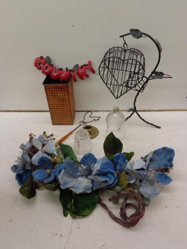 lot 42 image: Various Decorations, Candle Holders...